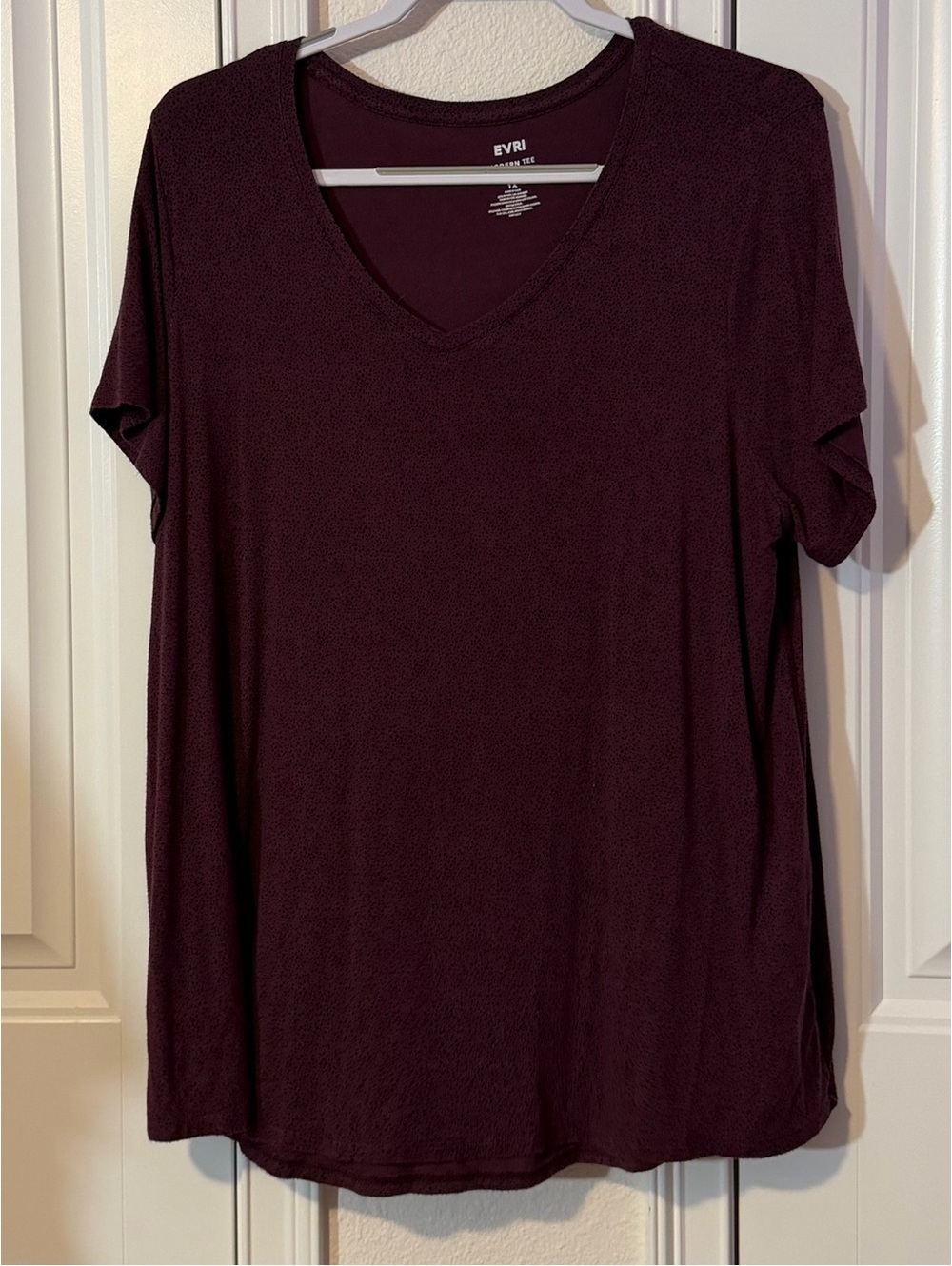 EVRI Women's V-Neck Short Sleeve Tee Plum